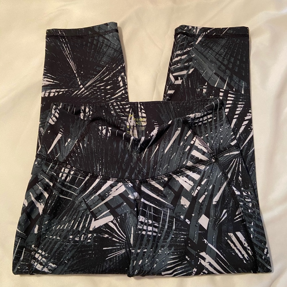 Old navy athletic bundle. Great condition.